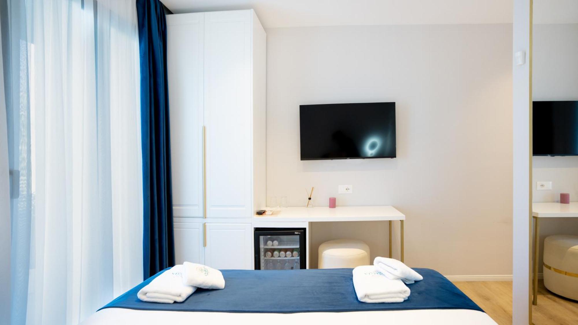 Sea Queen Luxury Hotel Radhimë エクステリア 写真