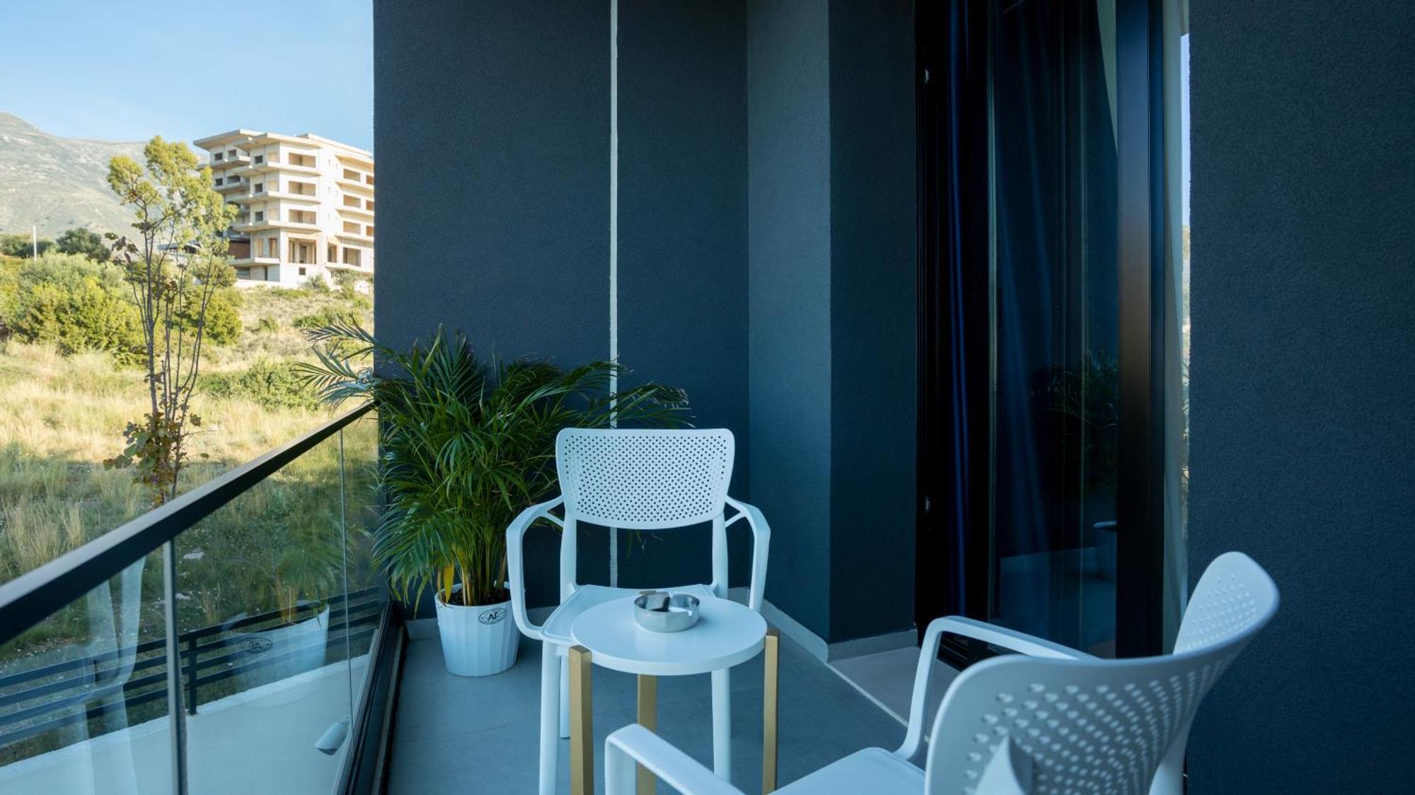 Sea Queen Luxury Hotel Radhimë エクステリア 写真