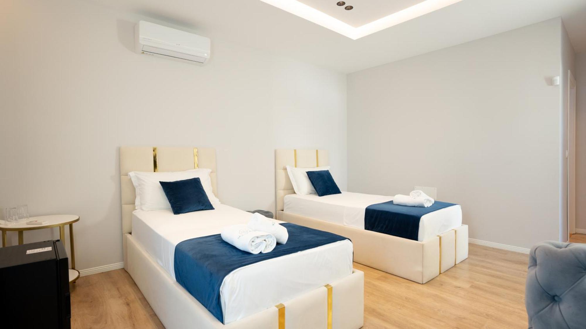 Sea Queen Luxury Hotel Radhimë エクステリア 写真
