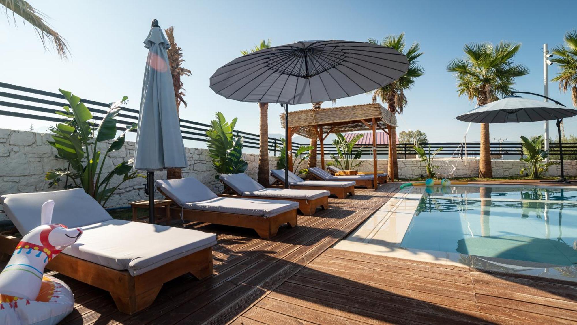 Sea Queen Luxury Hotel Radhimë エクステリア 写真