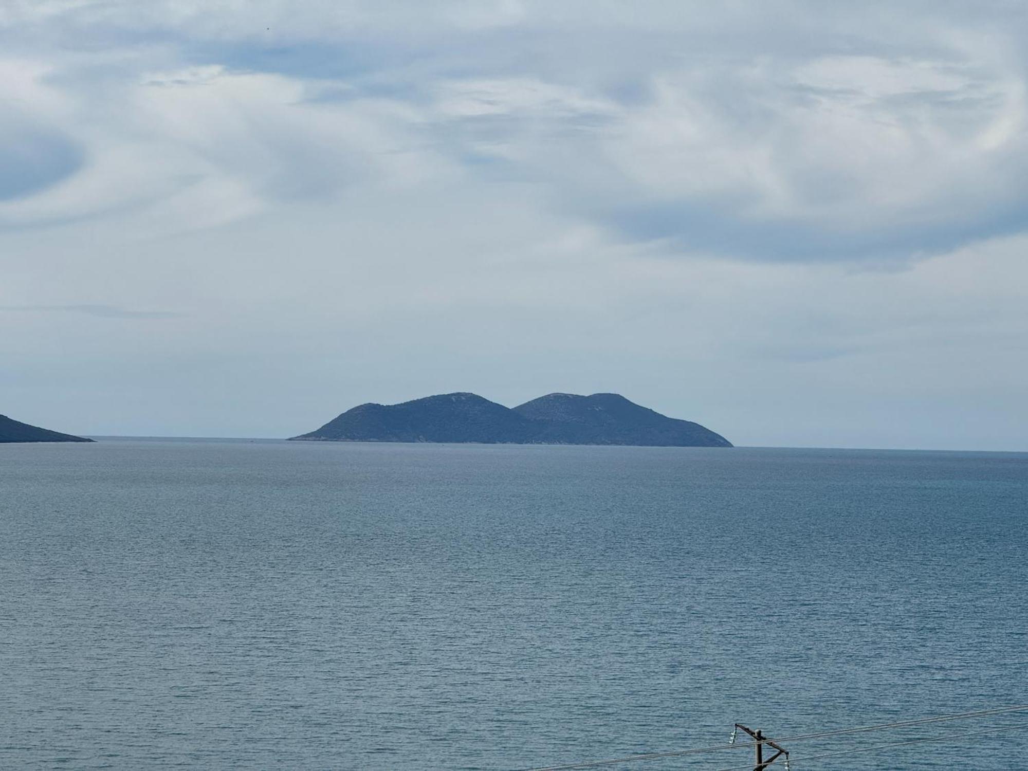 Sea Queen Luxury Hotel Radhimë エクステリア 写真